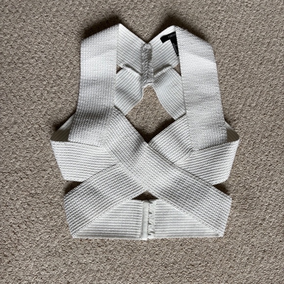 Forever 21 wrap around stretch bandage crop top white Medium - Picture 4 of 10
